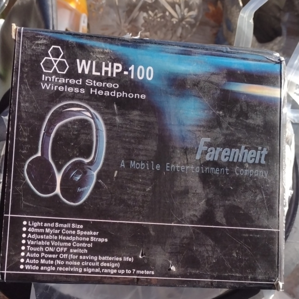 Fahrenheit WLHP-100 Infrared Stereo Wireless Headphone - Black NWT